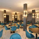 Cavour 30tre - Moderno 3* Stresa