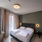 Cavour 30tre - Moderno Hotel 3*
