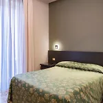 Hotel Cavour 30tre - Moderno Stresa