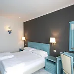 Hotel Cavour 30tre - Moderno 3*