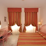 Cavour 30tre - Moderno Hotel Stresa