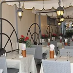 Cavour 30tre - Moderno Hotel