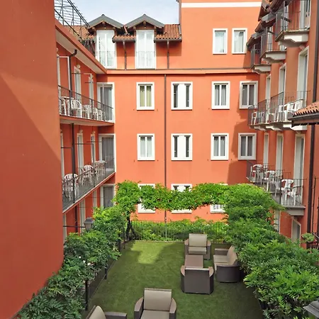Cavour 30tre - Moderno Hotel Stresa