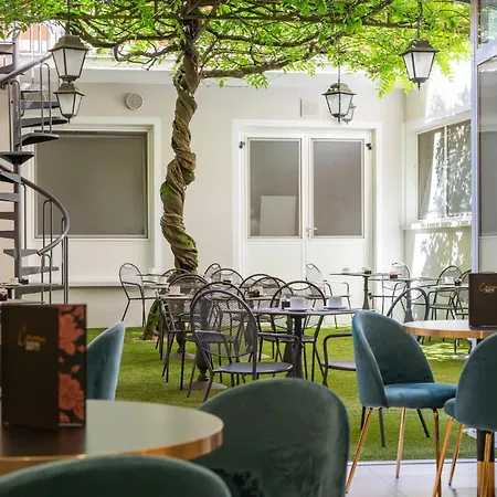 Cavour 30tre - Moderno Stresa