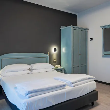 Cavour 30tre - Moderno Hotel Stresa