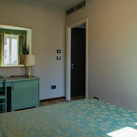 Cavour 30tre - Moderno Hotel Stresa