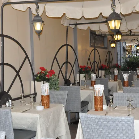 Cavour 30tre - Moderno Per Tradizione ホテル