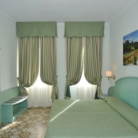 Hotel Moderno - Cavour 30tre Stresa