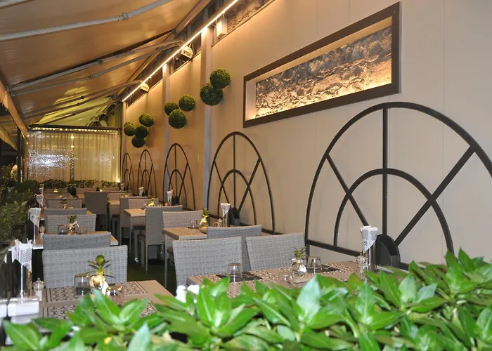 Cavour 30tre - Moderno 3* 스트레사