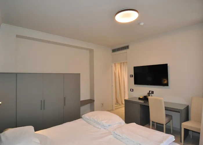 Hotel Cavour 30tre - Moderno