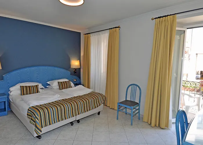 Hotel Cavour 30tre - Moderno 3*