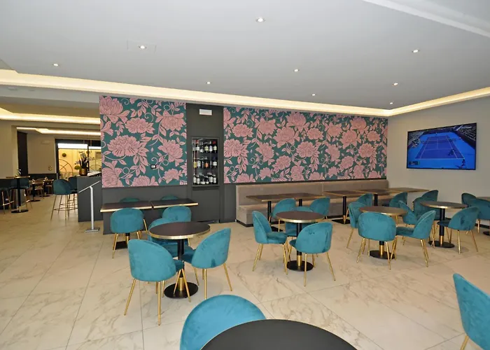 Cavour 30tre - Moderno 3* 스트레사