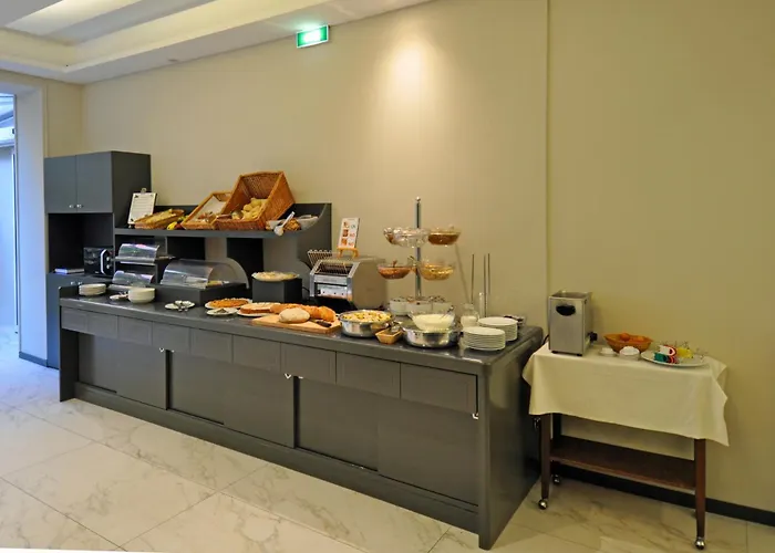 Cavour 30tre - Moderno 스트레사