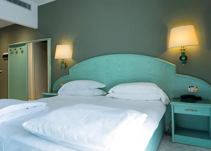 Cavour 30tre - Moderno Hotel Stresa