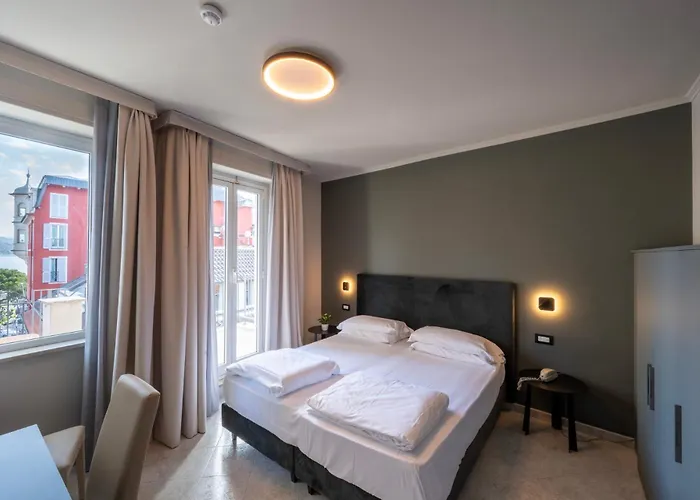 Cavour 30tre - Moderno 호텔 3*