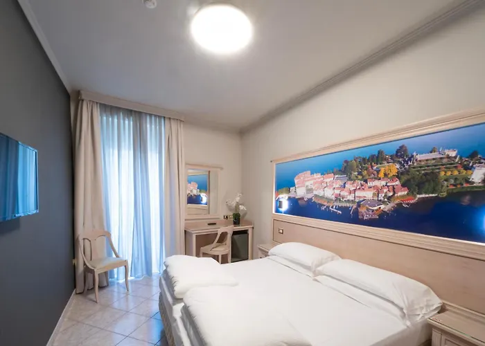 Cavour 30tre - Moderno Hotel