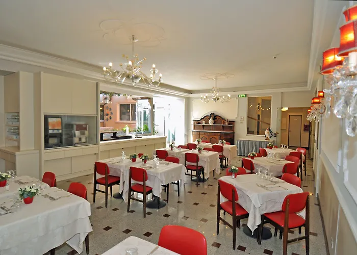 Cavour 30tre - Moderno 스트레사