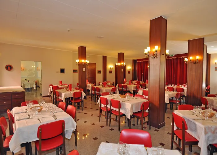 호텔 Cavour 30tre - Moderno 3*