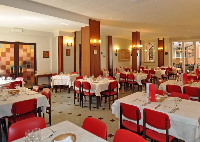 Cavour 30tre - Moderno 3* 스트레사