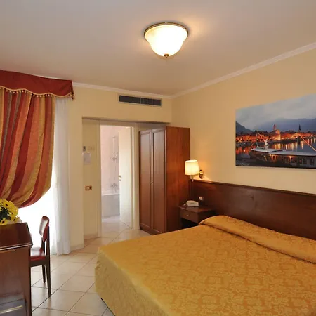Moderno - Cavour 30tre 3*