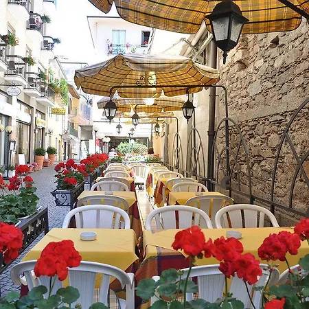Moderno - Cavour 30tre 3* Stresa