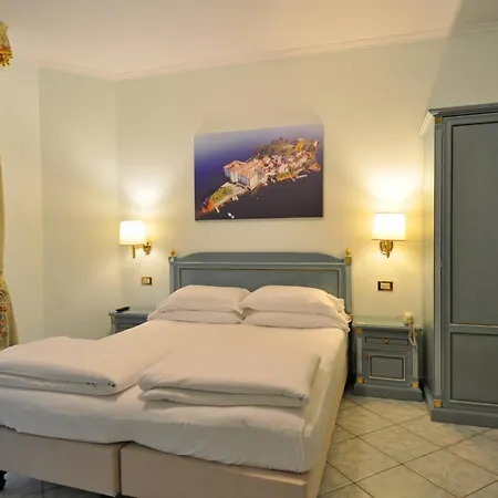 Moderno - Cavour 30tre Stresa