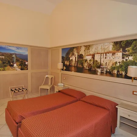 Moderno - Cavour 30tre 3* Stresa