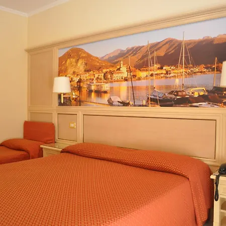 Hotel Moderno - Cavour 30tre