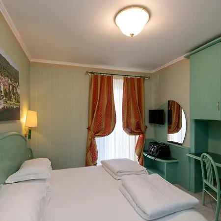 Moderno - Cavour 30tre 3*