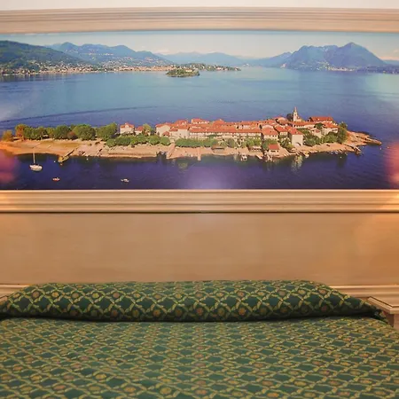 Moderno - Cavour 30tre Stresa