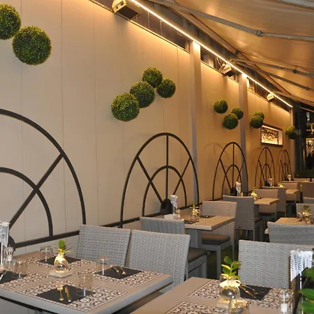 Cavour 30tre - Moderno Per Tradizione 3* Στρέσα