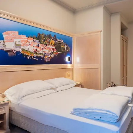 Ξενοδοχείο Cavour 30tre - Moderno Per Tradizione
