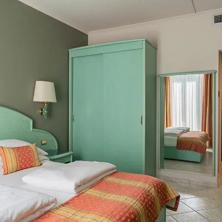 Cavour 30tre - Moderno Hotel