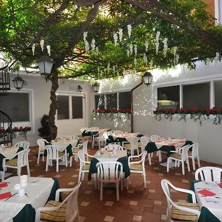 Hotel Moderno - Cavour 30tre Stresa