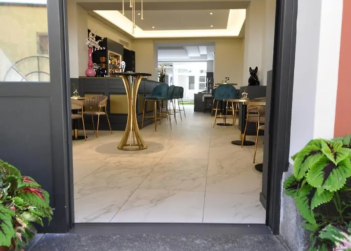 Cavour 30tre - Moderno Stresa