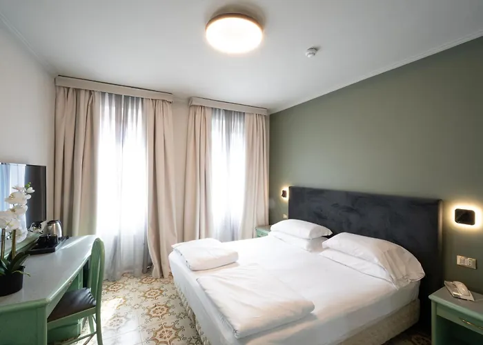 Hotel Cavour 30tre - Moderno