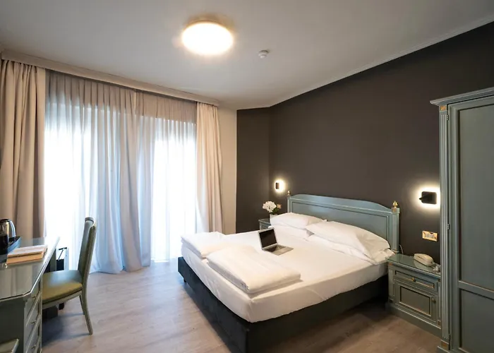 Cavour 30tre - Moderno Hotel 3*