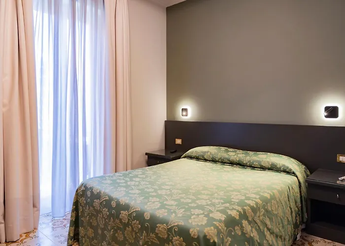 Hotel Cavour 30tre - Moderno Stresa