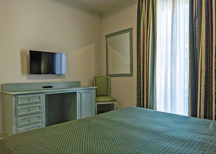 Cavour 30tre - Moderno 3*